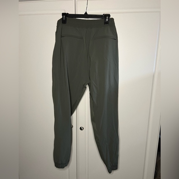 Athleta Textured Brooklyn Jogger Pant - Picture 9 of 11